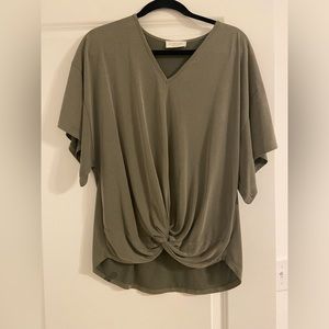 LAVENDER FIELD KNOT SHIRT